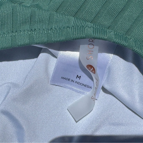 Brand New! ✅ Shade & Shore Green Ribbed One Piece Swimsuit V-Neck - Picture 4 of 7